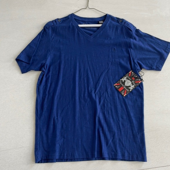 Lions Crest mens Tee - Picture 1 of 3
